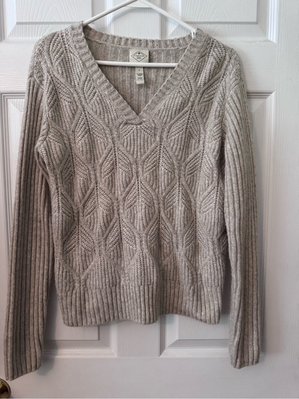 St. John's Bay Cable Knit V-Neck Sweater in Light Taupe-Size Small